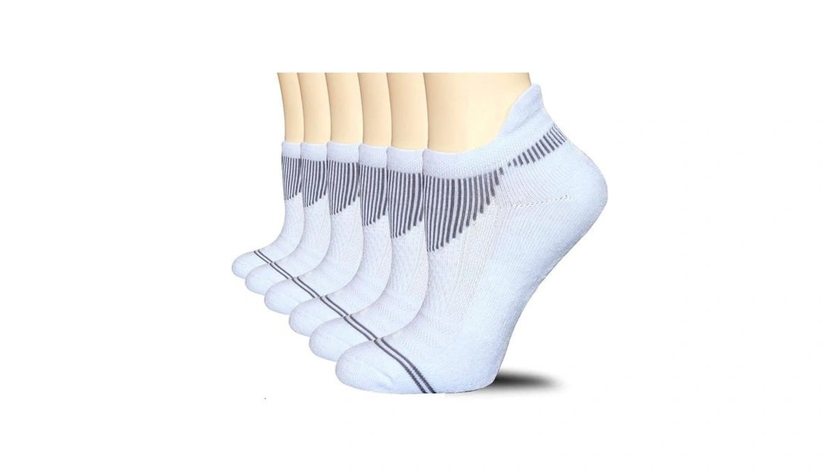 Amazon deal: Fundency 6 Pack Women Ankle Athletic Socks Low Cut