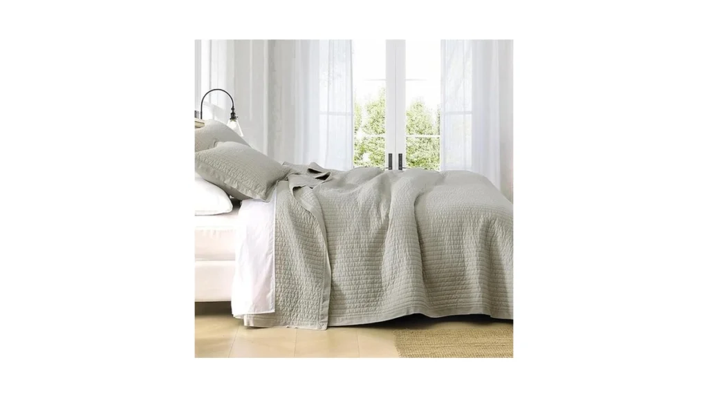 Amazon deal: Finlonte Queen Size Quilt Set 100 Cotton Solid...