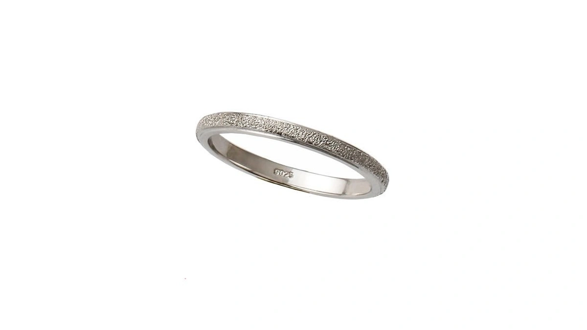 Amazon coupon: 925 Sterling Silver Minimalist Hammered