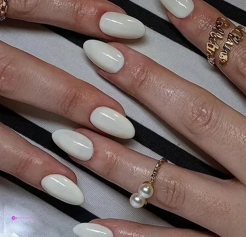 Eternalclassic White Press-on Nails Glossy Fake Almond 30pcs Full Cover