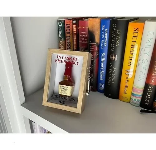 In Case Of Emergency Break Glass – Deluxe 3d Display