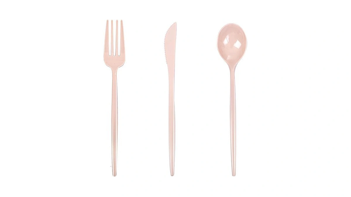 Amazon code: Pulote 150pcs Pink Plastic Silverware -