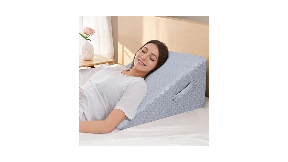 Amazon code: Coolbebe Bed Wedge Pillow For Sleeping 1