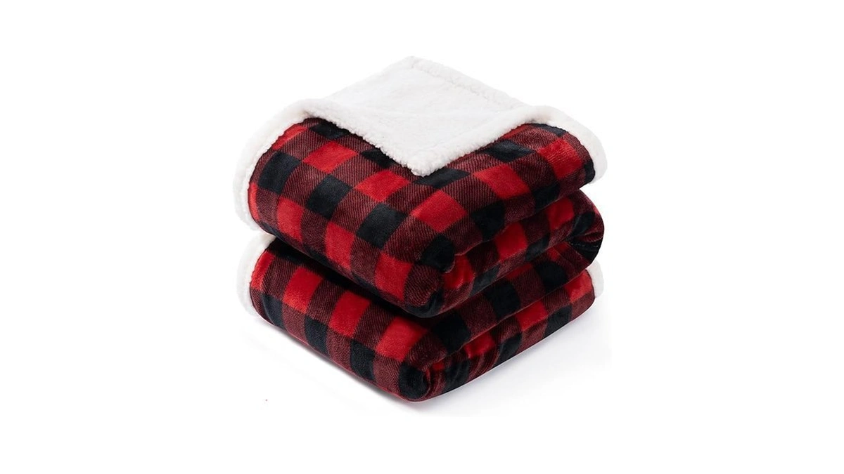 Amazon code: Beautex Christmas Sherpa Fleece Throw Bl