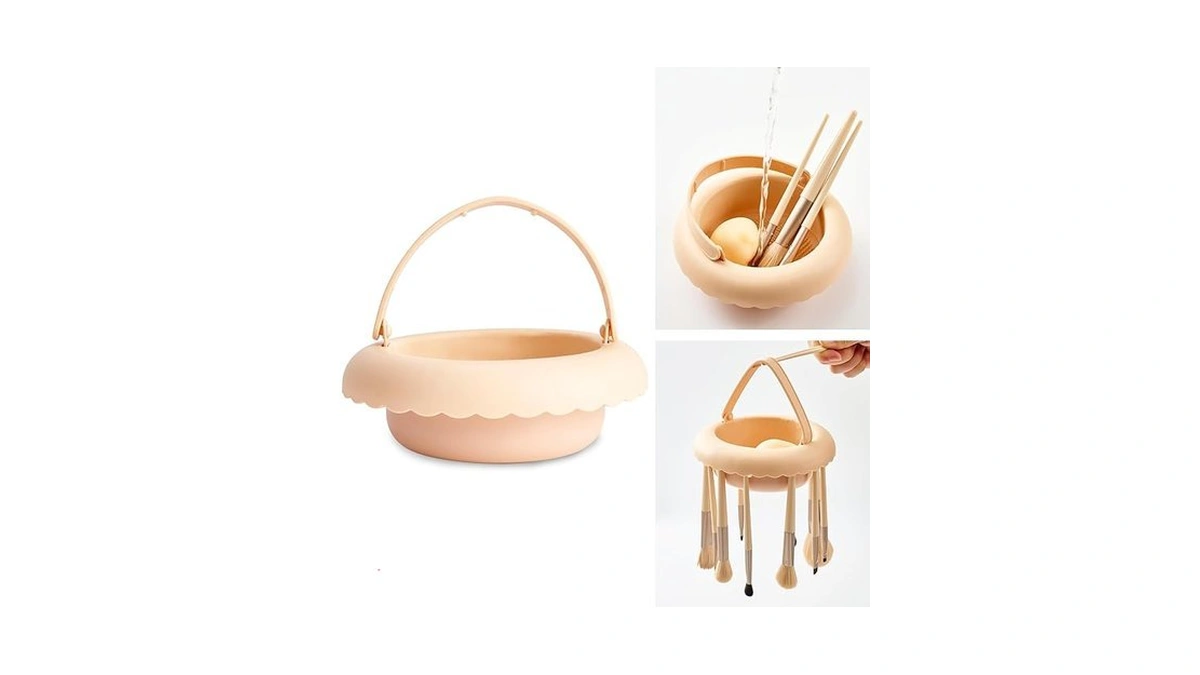 Amazon coupon: Makeup Brush Cleaner Mat With Handle 3 I