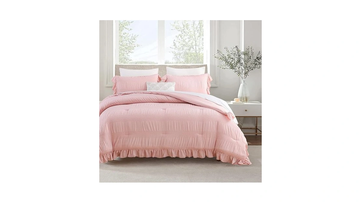 Amazon code: Aleissel Blush Pink Seersucker Comforter