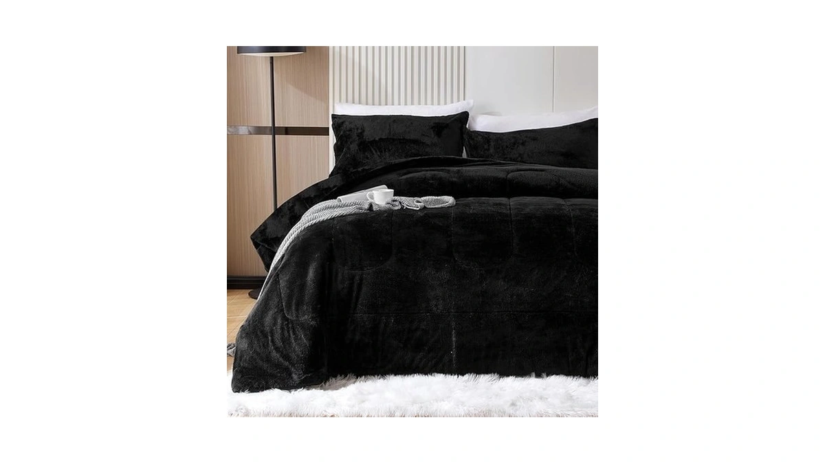 Amazon code: Yiyea Faux Fur Comforter Set Luxury Ultr