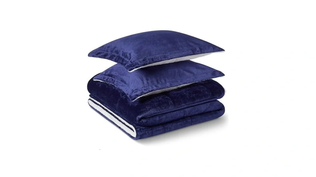 Amazon coupon: Amazon Basics Reversible Sherpa Comforte