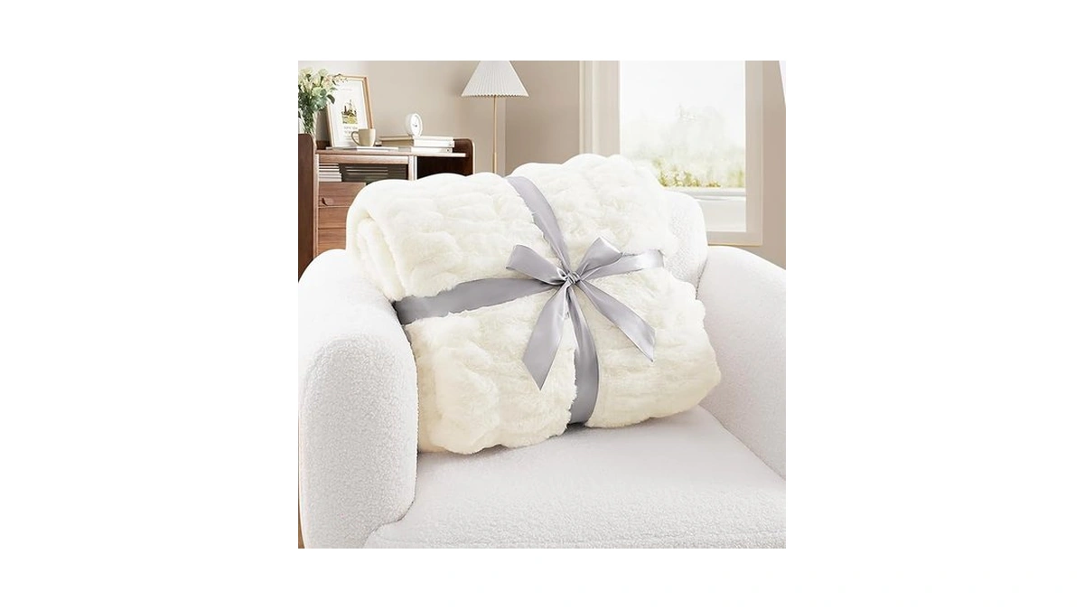 Amazon code: Tejoe Ultra-soft Faux Rabbit Fur Throw B