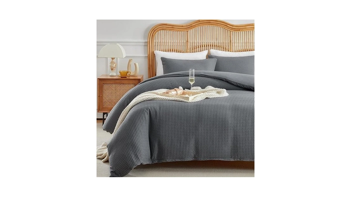 Amazon coupon: Warmdern Waffle Weave Duvet Cover Queen