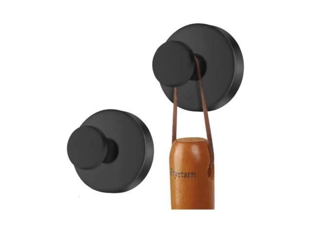 Yeeice Wreath Hangers For Front Door Suction Cup… Code