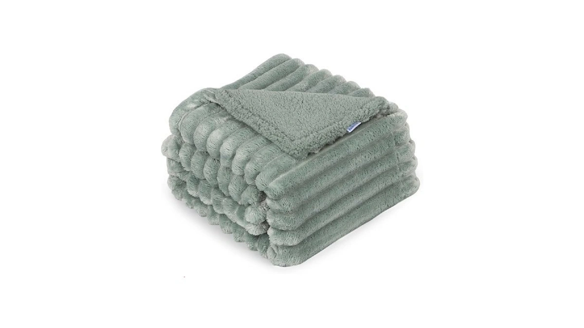 Zakapaws Waterproof Dog Blanket Soft Fleece Blanket... - Coupon