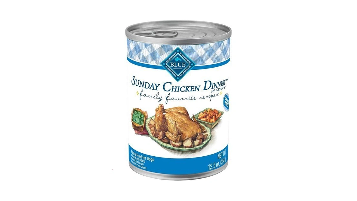 Blue Buffalo Family Favorites Adult Wet Dog Food, Made With
