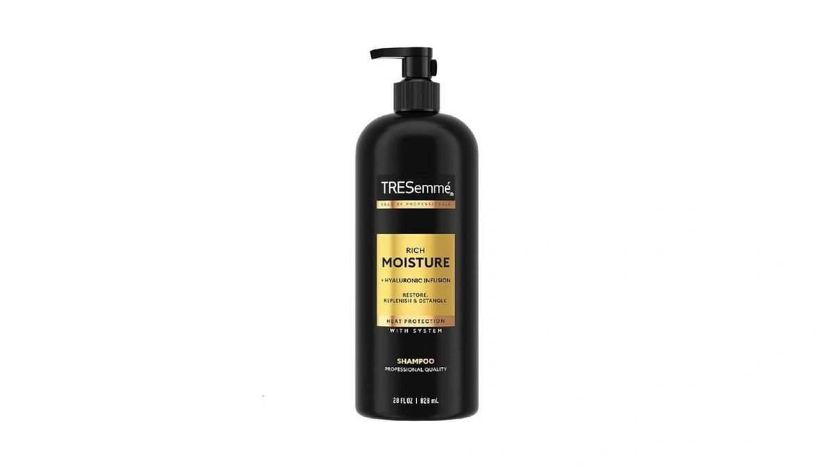 Tresemmé Hydrating Shampoo Rich Moisture For Dry Hair Formulated With