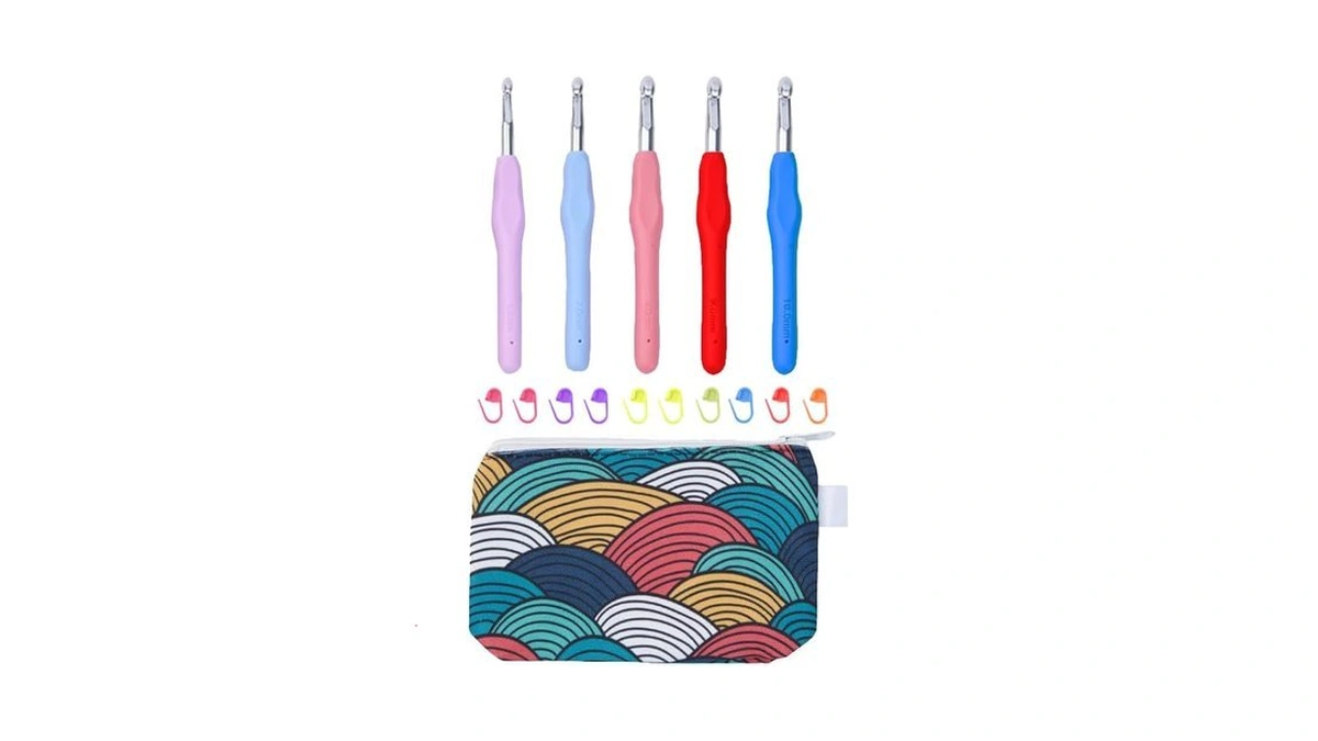 Yawiko Crochet Hooks Set, Ergonomic Crochet Hooks With Case For