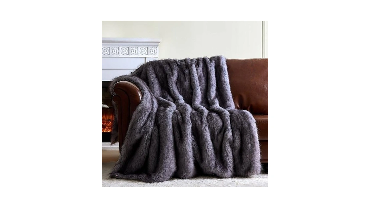 Gembed Fluffy Faux Fur Throw Blanket – Super Soft Warm