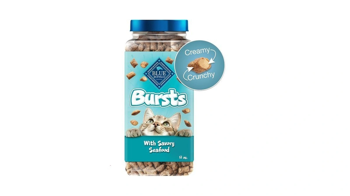 Blue Buffalo Bursts Crunchy & Creamy Cat Treats, Great For