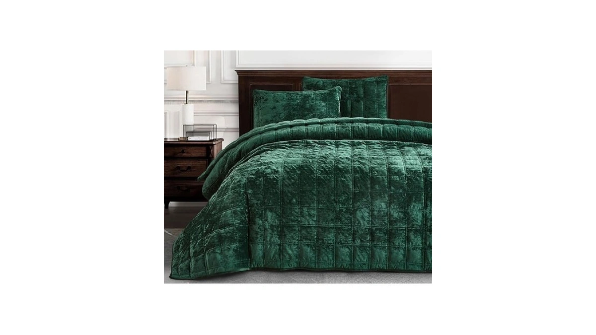 Chezmoi Collection Piers Forest Green Velvet Quilt Oversized King Set,