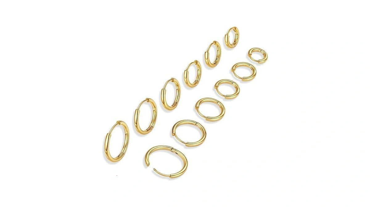 Xiuqilai 6 Pairs Small Gold Huggie Hoop Earrings Set For