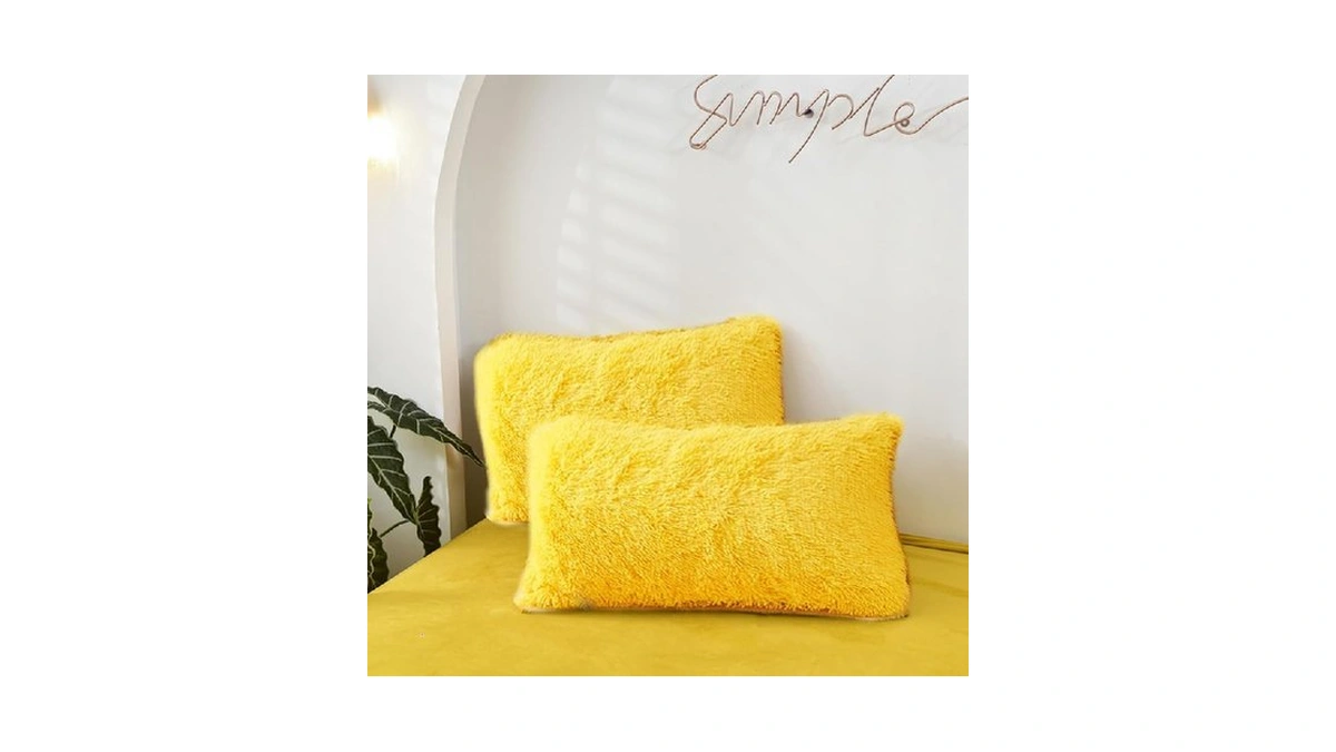 Morromorn Decorative Pillows Covers, 2 Packs Faux Fur Pillow Cases