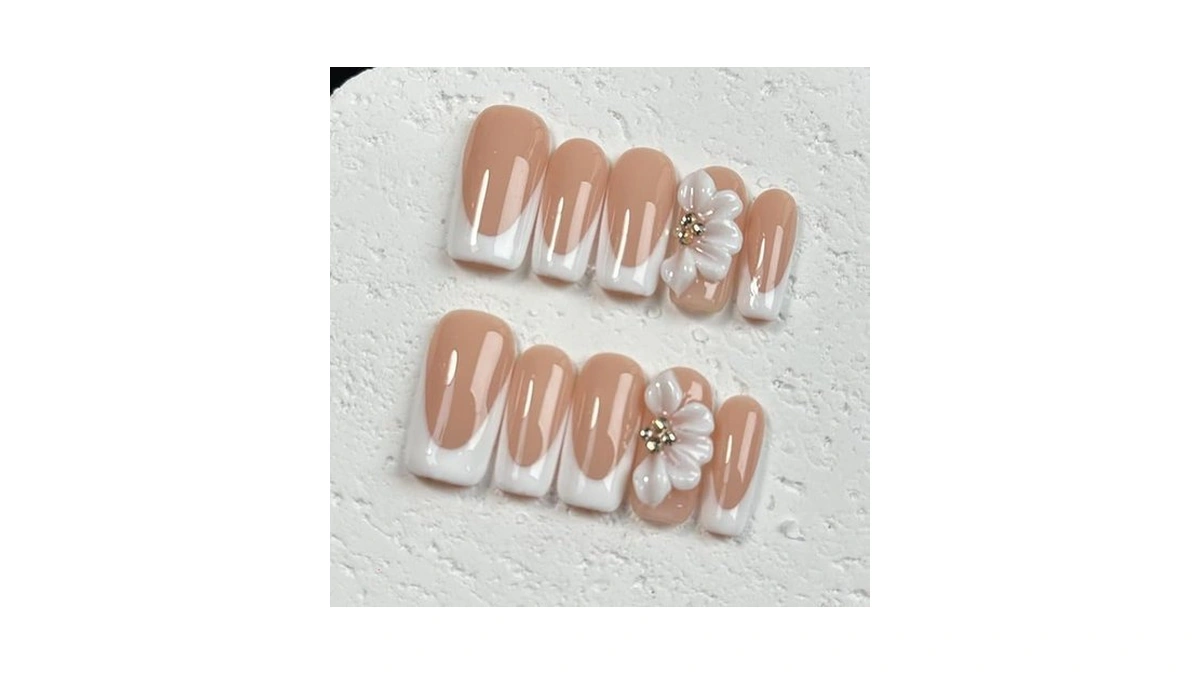 White French Tip Handmade Press On Nails Medium Square Fake