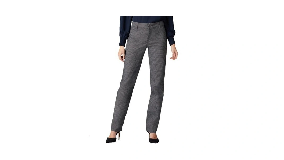 Lee Women's Petite Wrinkle Free Relaxed Fit Straight Leg Pant,