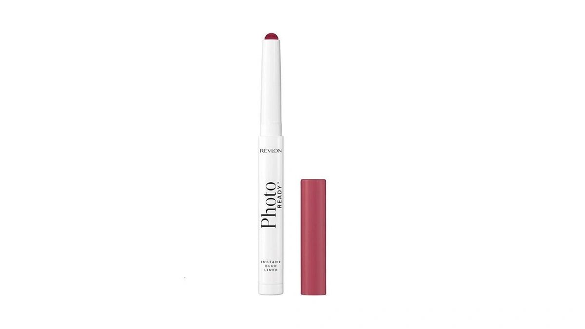 Revlon Photoready Instant Blur Liner, Soft Matte Lip Makeup To