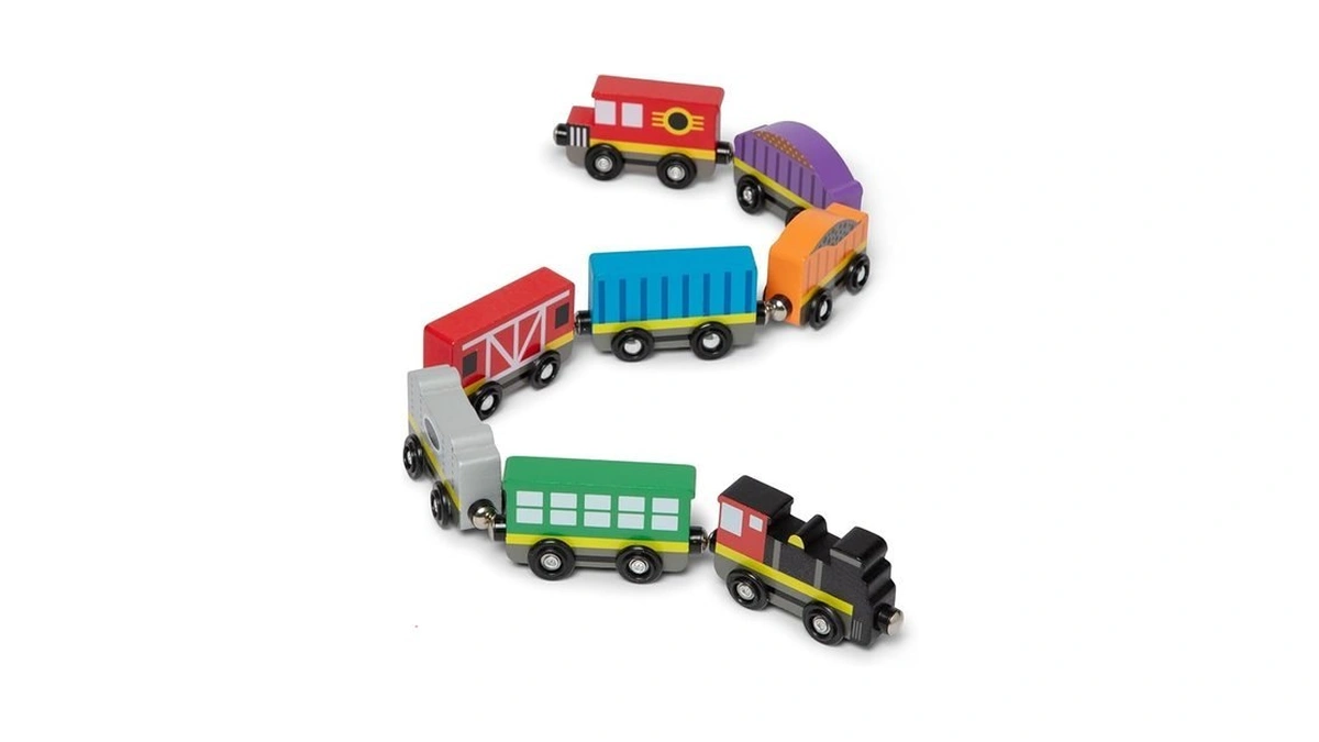 Melissa & Doug Wooden Train Cars, 8-piece Magnetic Train Set
