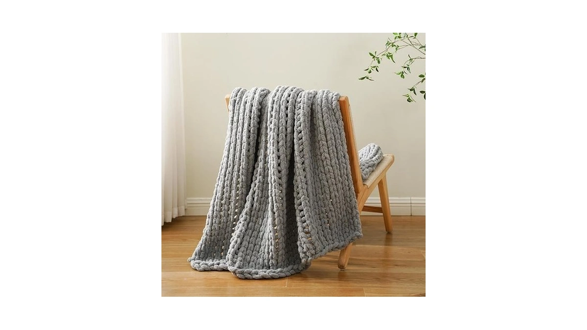 Battilo Chunky Knit Throw Blanket, Soft And Thick Chenille Throw