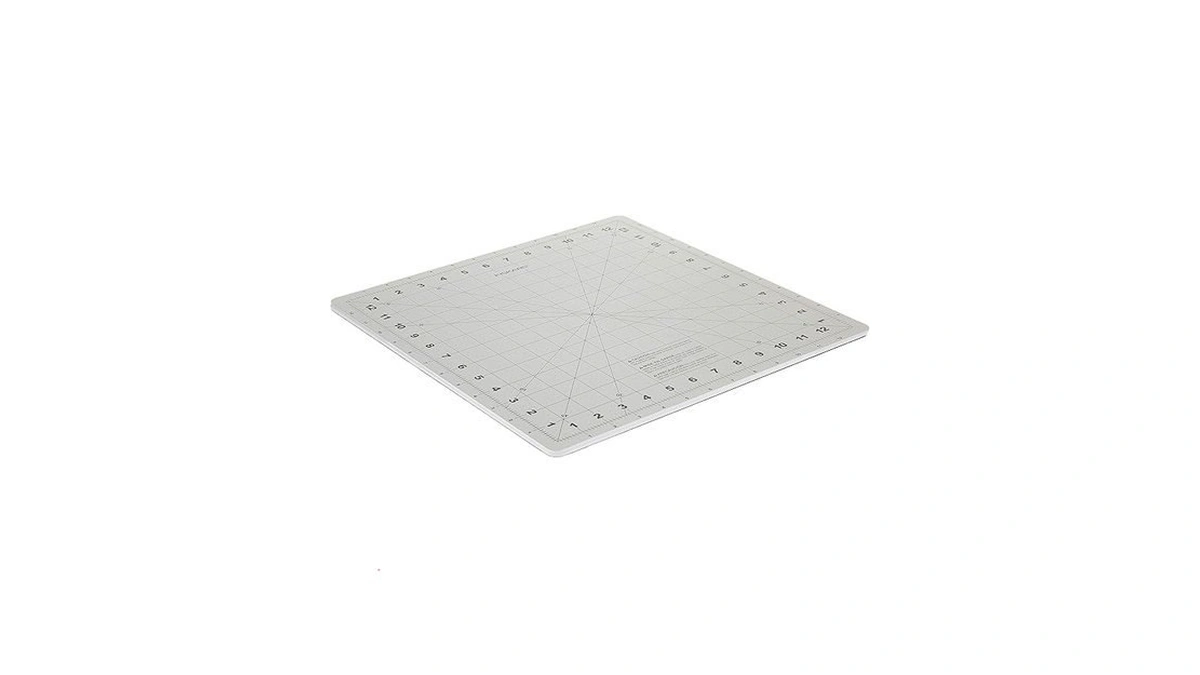 Fiskars Rotating Cutting Mat - 14" X 14" Grid To