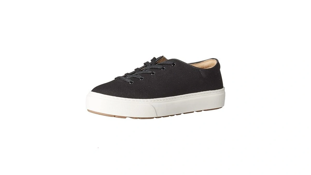 Amazon Essentials Women's Casual Lace Up Platform Sneakers, Black, 8.5