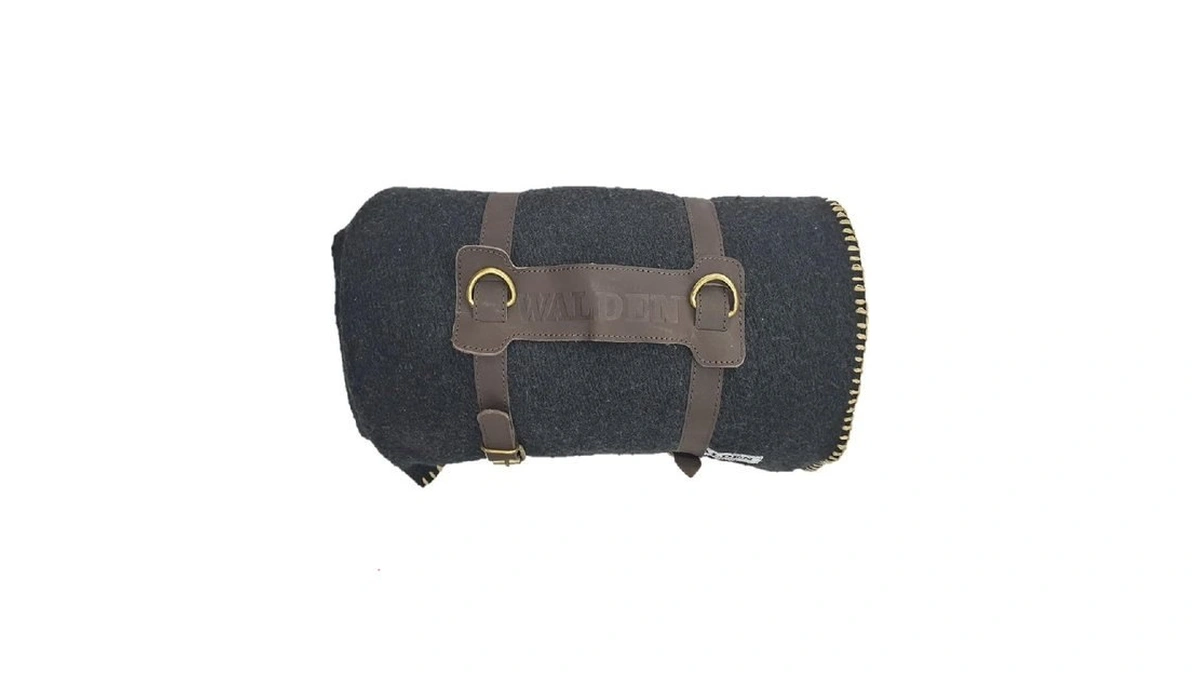 Walden Backyards Fireside Wool Blanket With Leather Carrying Strap (charcoal