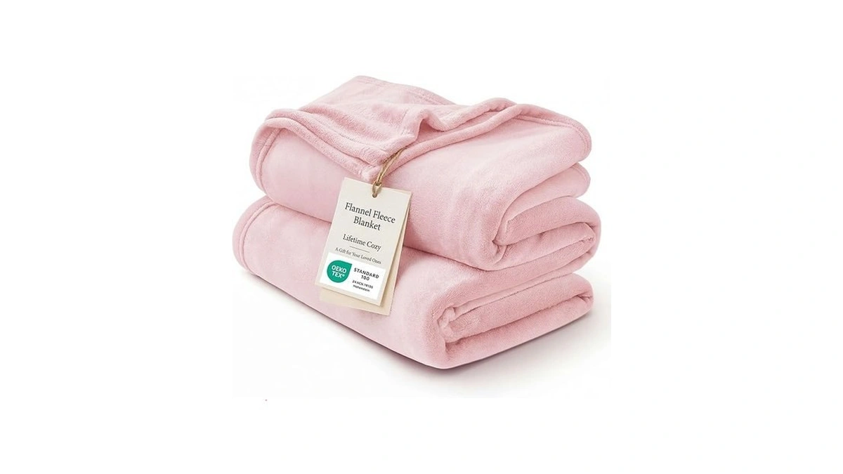 Bedsure Gentlesoft Pink Fleece Throw Blanket For Couch - 300gsm