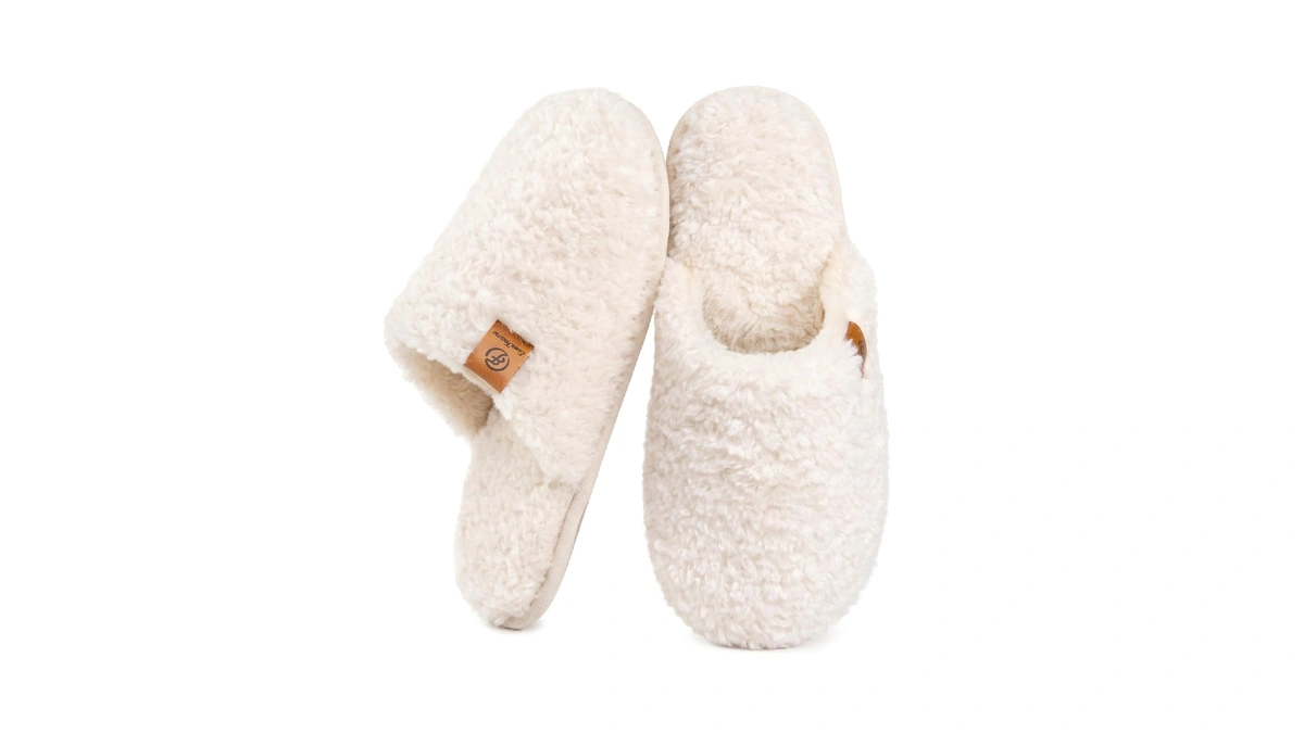 Everfoams Women's Fuzzy Slip-on Slippers Warm Cozy Soft Lightweight Memory