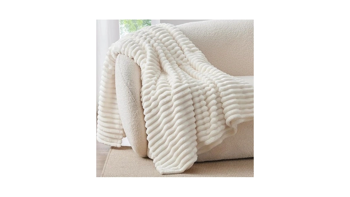 Bedelite Fleece Throw Blanket For Couch - 300gsm Soft &