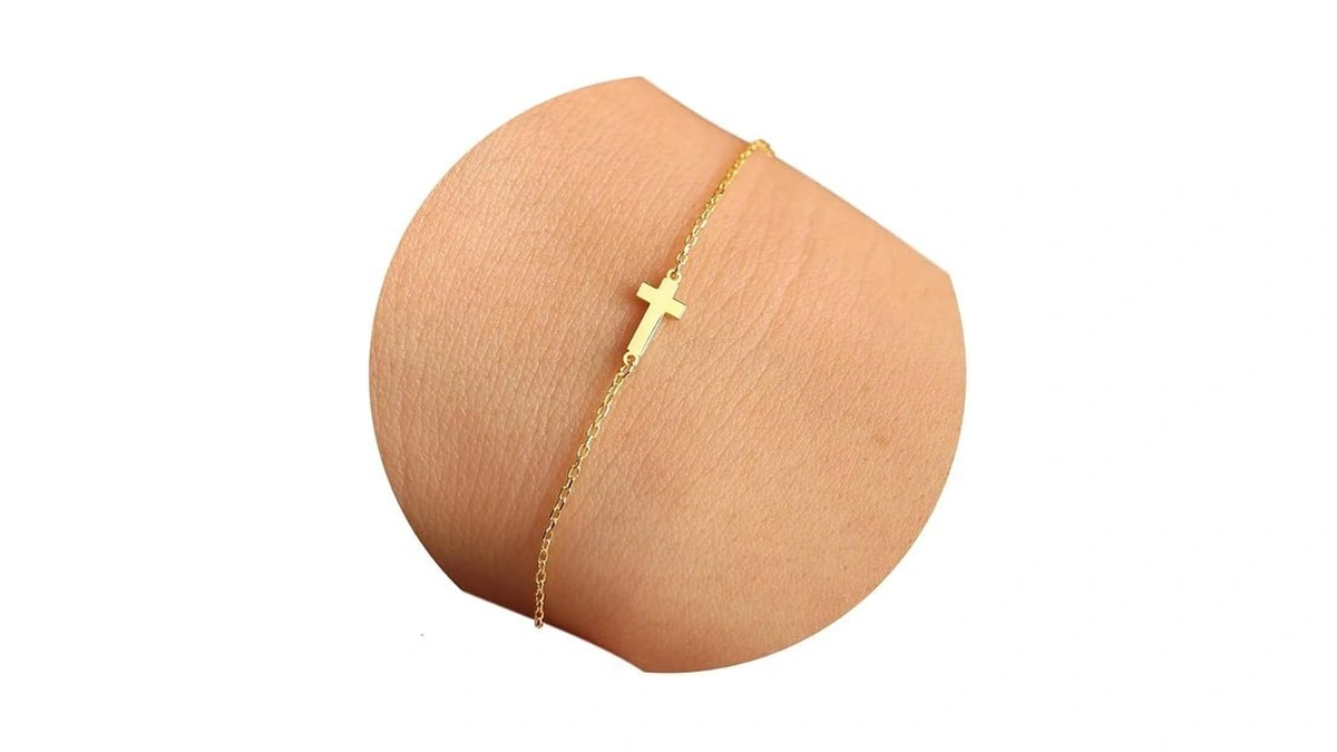 Baylay 18k Gold Plated Cross Bracelet - Trendy Gold Cross