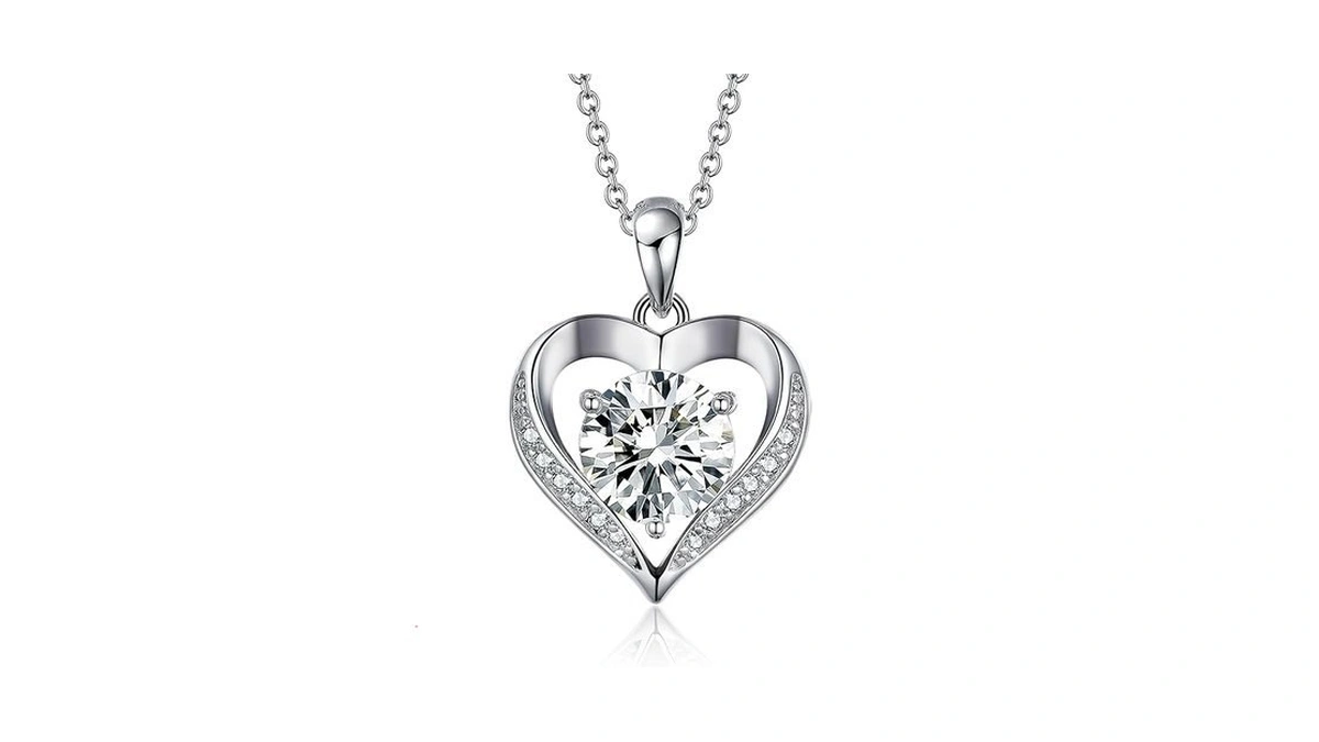 Boya Moissanite Heart Necklaces For Women, 1 Carat Moissanite Heart