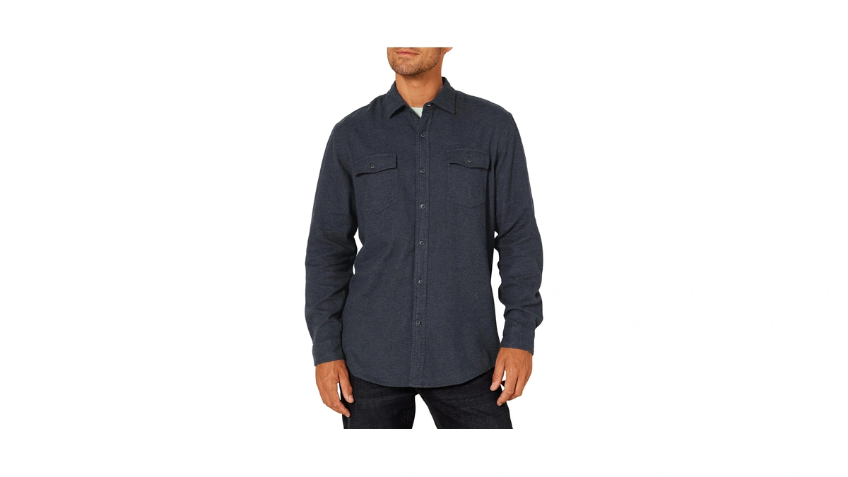 Amazon Essentials Men's Regular-fit Long-sleeve Solid Flannel Shirt, Black, Small