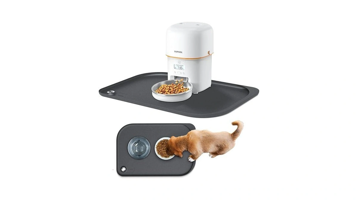 Silicone Pet Feeding Mat With Metal Ring, Waterproof, 23x15 In,