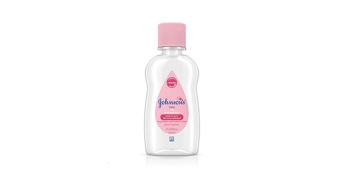 Johnson & Johnson Baby Oil, Pure Mineral Oil To Prevent