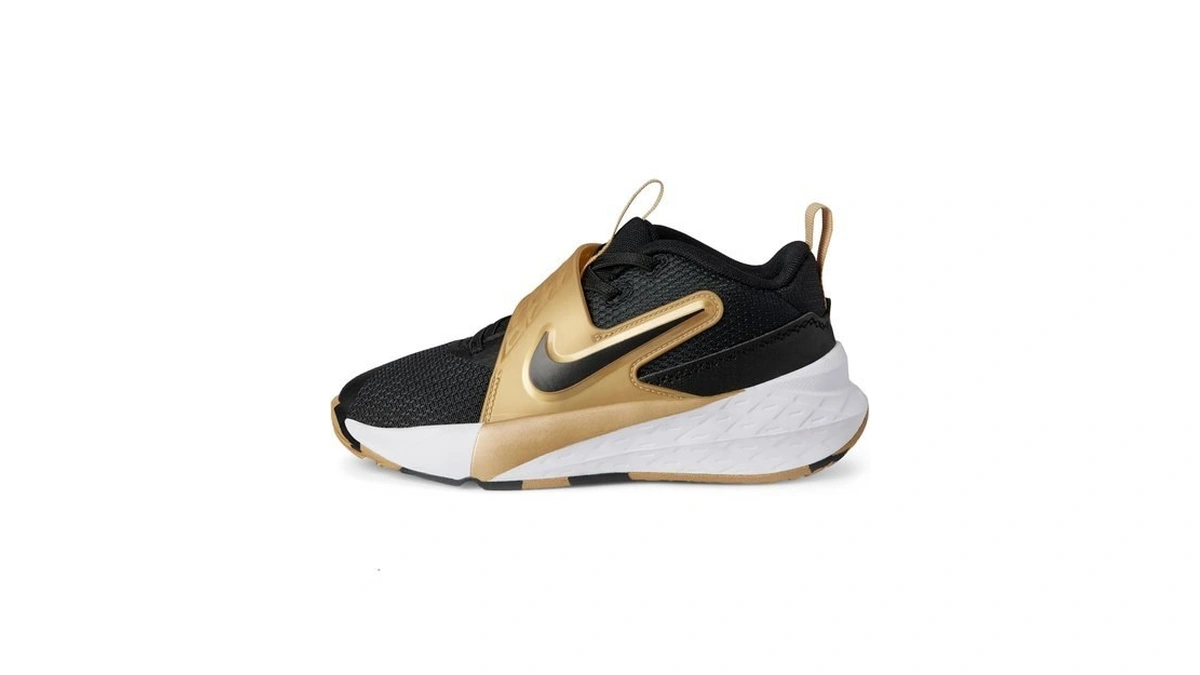 Nike Little Kid's Team Hustle D Basketball Shoes, Black/black-metallic Gold-white,