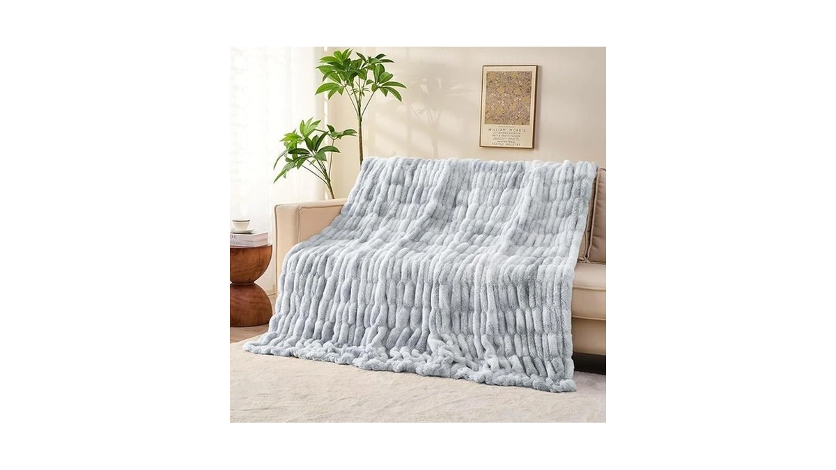 Viviland Faux Fur Throw Blanket For Bed Couch Sofa -