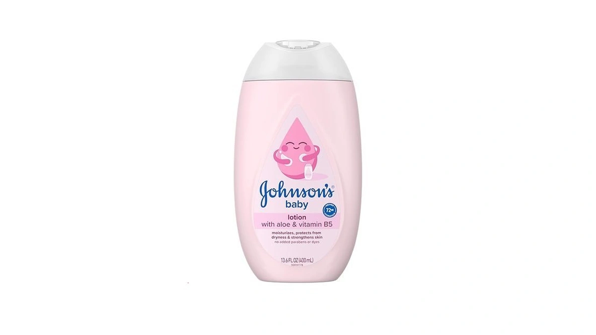 Johnson's Baby Lotion With Coconut Oil, Aloe Vera & Vitamin