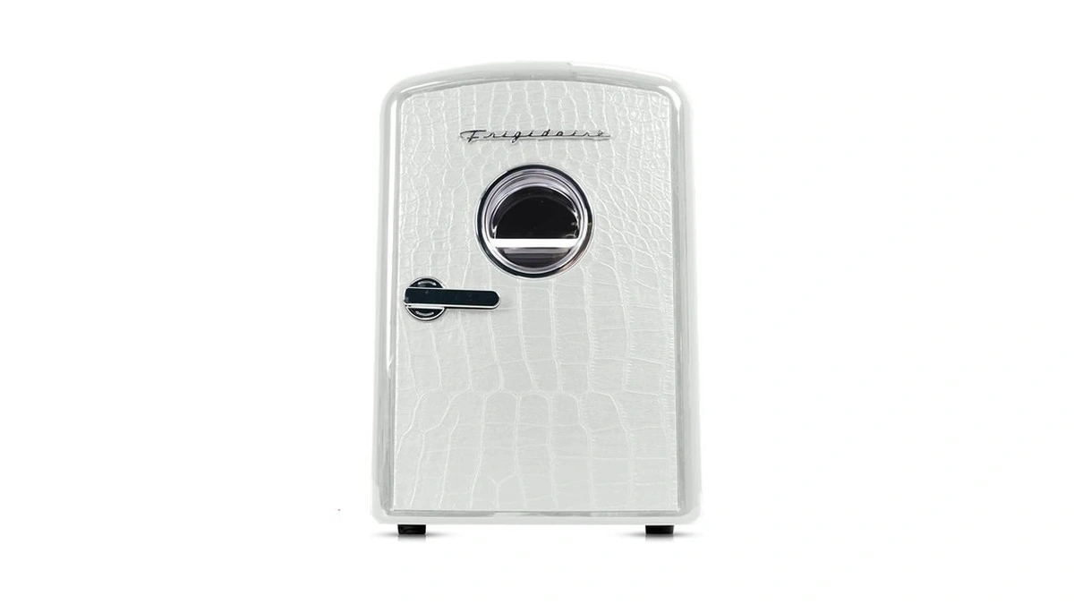 Frigidaire 9 Can/6l Mini Personal Fridge Cooler Crocodile Finish Door-w: