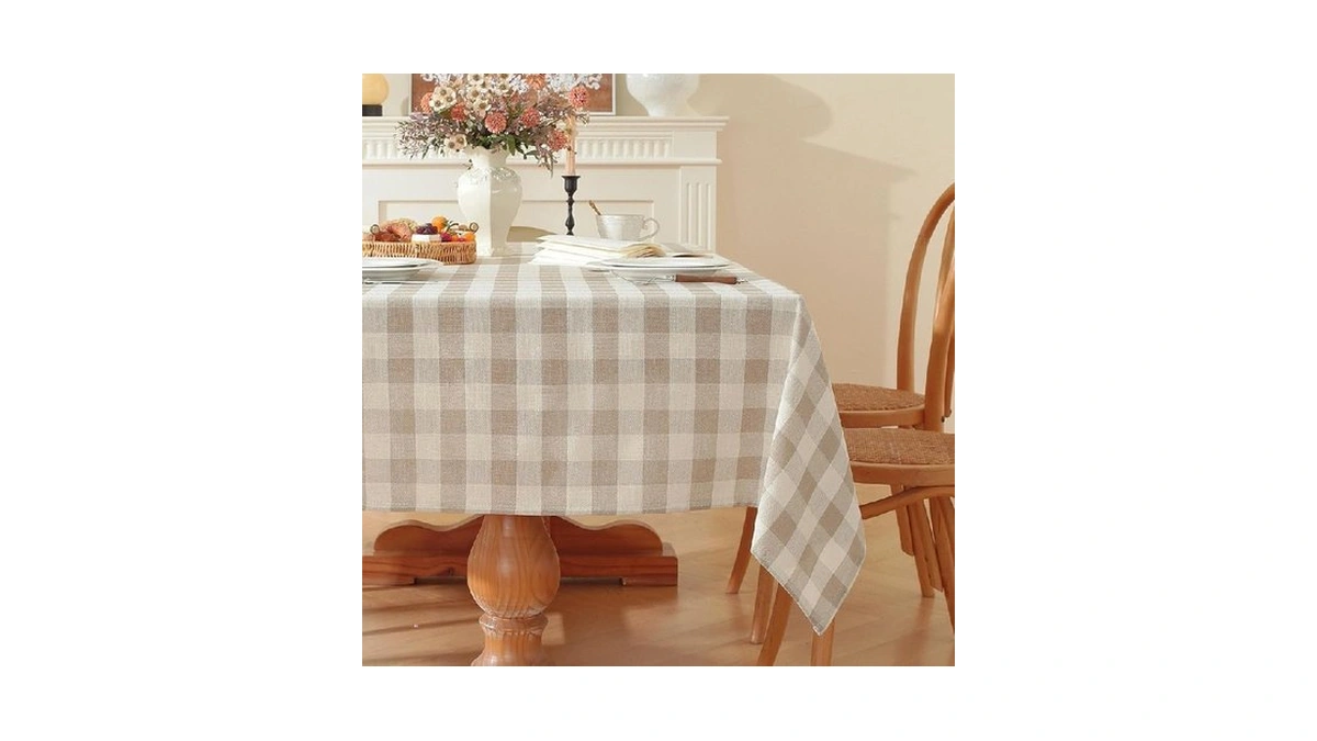Gillhov Party Tablecloths