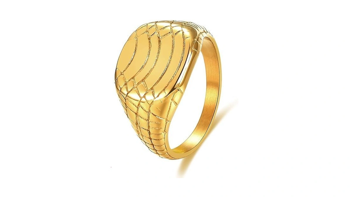 Myneney 14k Gold Plated High Polished Stainless Steel Stackable Wedding