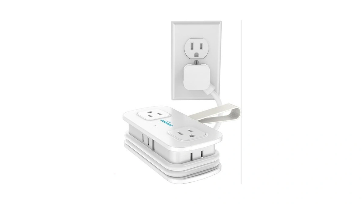 Powsaf Cruise Essentials 4-ft Travel Power Strip With 4 Outlets