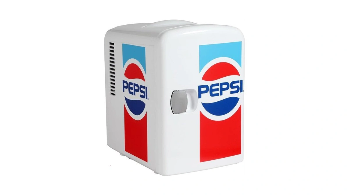 Curtis Mis138pep Pepsi Retro Logo, Mini Portable Compact Personal Fridge