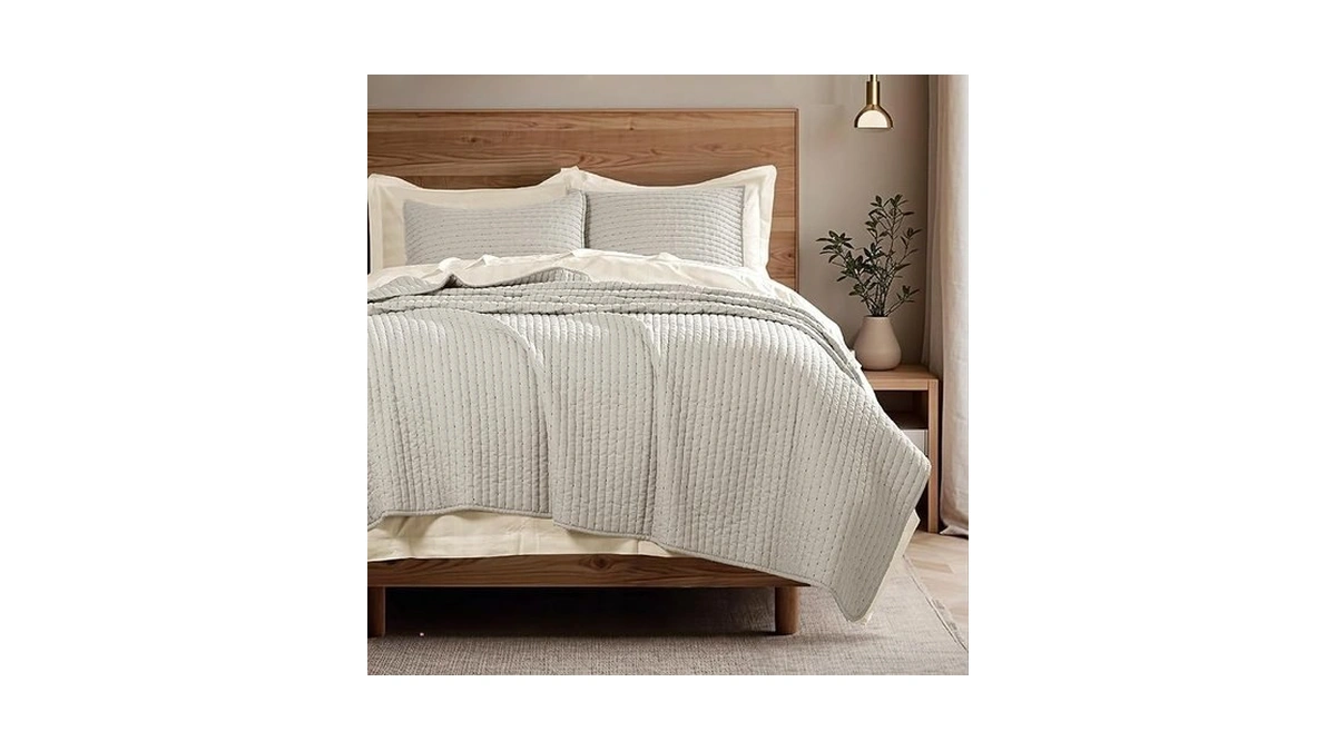 Coolxtra Lightweight Quilted Bedspread Quilt Set, Pre-washed Brushed Microfiber, Handmade-look