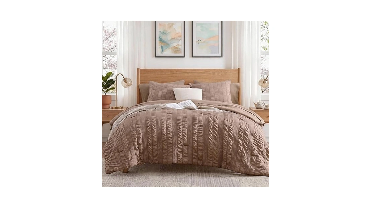 Casaagusto Twin Xl Comforter Set, 5 Pieces Brown Seersucker Bed